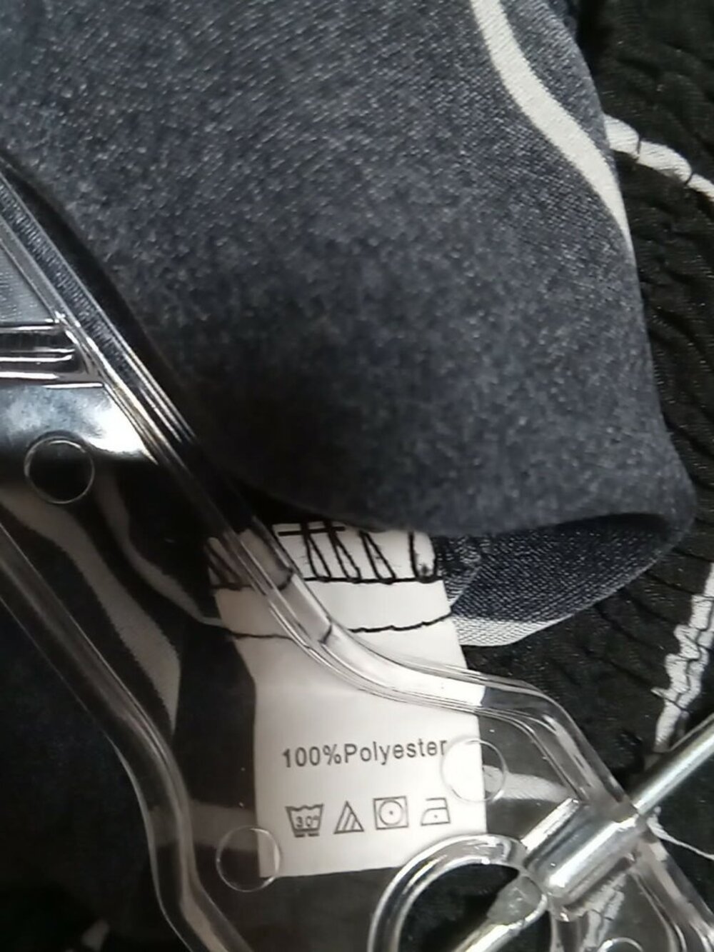 womens pants - Picture 3 of 7